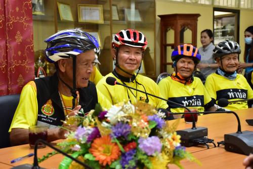 สพป.หนองคาย ให้การต้อนรับนักปั่นจักรยานจากปัตตานี “ปั่นด้วยจงรักภักดี สำนึกรักแผ่นดินไทย”  