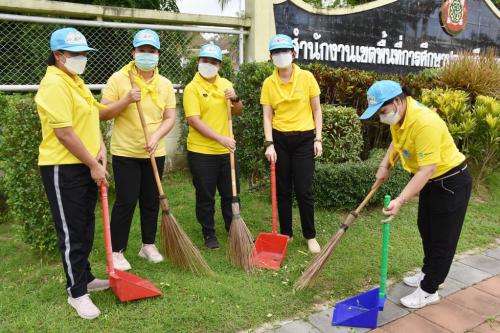 สพป.หนองคาย เขต 1 ดำเนินกิจกรรมจิตอาสาพัฒนาเนื่องในโอกาสวันฉัตรมงคล ประจำปีพุทธศักราช 2565